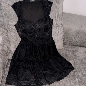 Bebe lace dress size Medium. Worn once excellent condition
